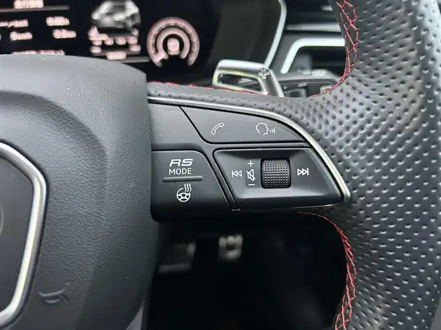 アウディ ＲＳ４ アバント 茨城県 2021(令3)年 2.6万km ミトスブラックメタリック ワンオーナー/BANG＆OLUFSEN/黒革シート/純正MMIナビ/フルセグTV/360°カメラ/ETC/前後ドラレコ/ACC/LKA/BSM/可変バルブ/Pシート/シートH/Pバックドア/置くだけ充電/アンビエントライト/バーチャルコクピット/レッドキャリパー