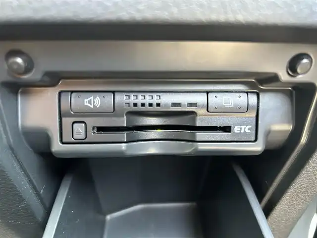 トヨタ ヴェルファイア 2．4Z プラチナセレⅡ ゴールド 和歌山県 2011(平23)年 9.6万km ホワイトパールクリスタルシャイン (株)IDOMが運営する【じしゃロン和歌山店】の自社ローン専用車両になります。こちらは現金またはオートローンご利用時の価格です。自社ローンご希望の方は別途その旨お申付け下さい/純正HDDナビ（型番：NHZA-W61G）/　（AM/FM/BT/USB）/フルセグテレビ/バックカメラ/純正フリップダウンモニター/ビルトインETC/両側パワースライドドア/純正フロアマット/プッシュスタート/オットマン