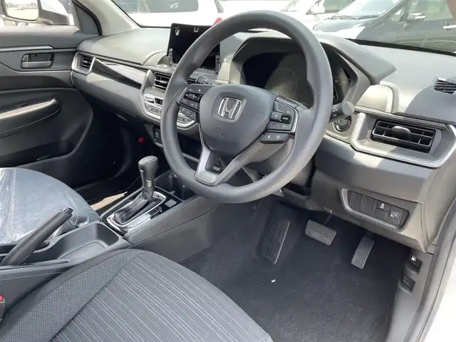 ホンダ ＷＲ－Ｖ X 佐賀県 2025(令7)年 0.1千km プラチナホワイトパール 登録済未使用車/登録時走行距離36km/Honda SENSING 全車標準装備/・衝突軽減ブレーキ（対歩行者・対車両）/・誤発進抑制機能（前後）/・ACC（アダプティブクルーズコントロール）/・車線維持支援システム（LKAS）/・路外逸脱抑制機能/・先行車発進お知らせ機能/・オートハイビーム/ホンダコネクトforギャザズナビパッケージ/スマートキー/・スペアキー1本