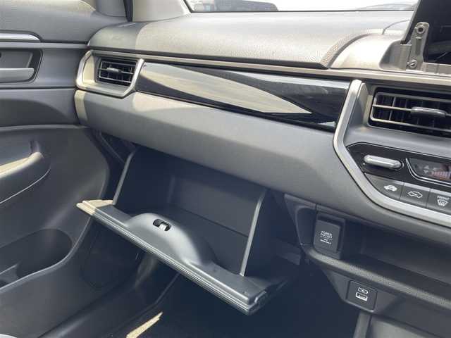 ホンダ ＷＲ－Ｖ X 佐賀県 2025(令7)年 0.1千km プラチナホワイトパール 登録時走行距離42km/純正8インチディスプレイオーディオ/・AM/FM/USB/Bluetooth/・Apple Car Play/Android Auto/バックカメラ/ISOFIX対応/パドルシフト/ステアリングリモコン/純正LEDヘッドライト/・オートマチックハイビーム/新車保証書/記録簿/取扱説明書/スペアキー１本/ホンダセンシング/・アダプティブクルーズコントロール/・衝突被害軽減ブレーキ/・路外逸脱抑制機能/・踏み間違い衝突軽減システム/・パーキングセンサー