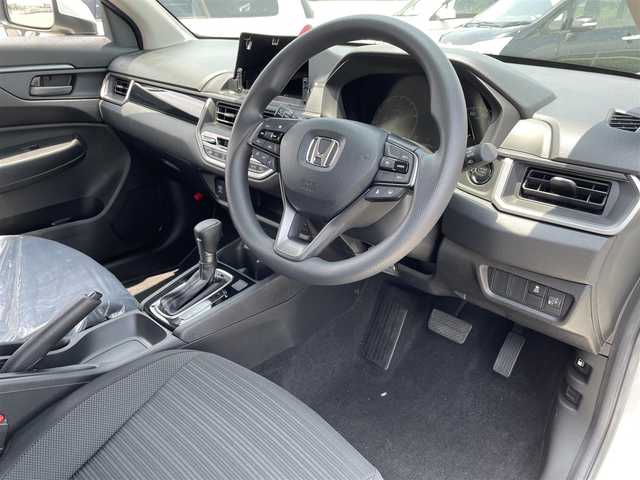 ホンダ ＷＲ－Ｖ X 佐賀県 2025(令7)年 0.1千km プラチナホワイトパール 登録時走行距離42km/純正8インチディスプレイオーディオ/・AM/FM/USB/Bluetooth/・Apple Car Play/Android Auto/バックカメラ/ISOFIX対応/パドルシフト/ステアリングリモコン/純正LEDヘッドライト/・オートマチックハイビーム/新車保証書/記録簿/取扱説明書/スペアキー１本/ホンダセンシング/・アダプティブクルーズコントロール/・衝突被害軽減ブレーキ/・路外逸脱抑制機能/・踏み間違い衝突軽減システム/・パーキングセンサー