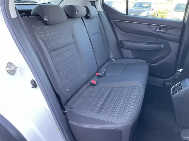 ホンダ ＷＲ－Ｖ X 佐賀県 2025(令7)年 0.1千km プラチナホワイトパール 登録時走行距離42km/純正8インチディスプレイオーディオ/・AM/FM/USB/Bluetooth/・Apple Car Play/Android Auto/バックカメラ/ISOFIX対応/パドルシフト/ステアリングリモコン/純正LEDヘッドライト/・オートマチックハイビーム/新車保証書/記録簿/取扱説明書/スペアキー１本/ホンダセンシング/・アダプティブクルーズコントロール/・衝突被害軽減ブレーキ/・路外逸脱抑制機能/・踏み間違い衝突軽減システム/・パーキングセンサー