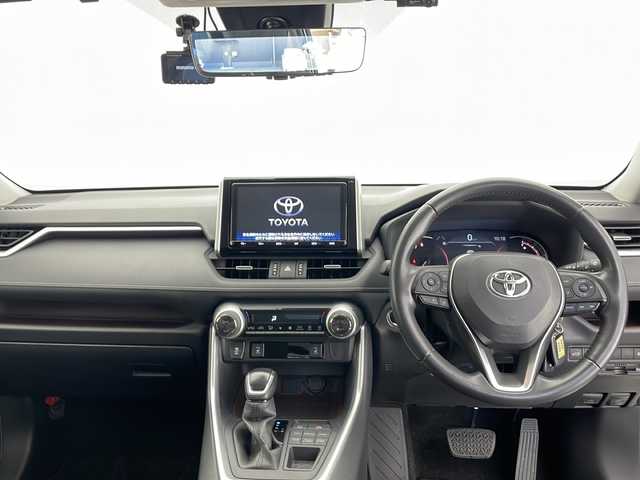 トヨタ ＲＡＶ４ G 長野県 2021(令3)年 1.8万km ホワイトパールクリスタルシャイン ４WD/純正SDナビ（型番：NSZT-Y68T）/（フルセグTV＆CD＆BL＆SD＆FM/AM）/バックカメラ/トヨタセーフティーセンス/LTA/PCS/BSM/RCTA/PKSB/RSA/レーダークルーズコントロール/クリアランスソナー/オートマチックハイビーム /D席パワーシート /前席シートヒーター/D席メモリーシート/デジタルインナーミラー /ステアリングヒーター/パワーバックドア/ETC/ドライブレコーダー（前後）/LEDヘッドライト/オートライト/純正ドアバイザー/18インチアルミホイール/純正マット/スマートキー/スペアキー/プッシュスタート