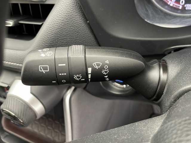 トヨタ ＲＡＶ４ G 長野県 2021(令3)年 1.8万km ホワイトパールクリスタルシャイン ４WD/純正SDナビ（型番：NSZT-Y68T）/（フルセグTV＆CD＆BL＆SD＆FM/AM）/バックカメラ/トヨタセーフティーセンス/LTA/PCS/BSM/RCTA/PKSB/RSA/レーダークルーズコントロール/クリアランスソナー/オートマチックハイビーム /D席パワーシート /前席シートヒーター/D席メモリーシート/デジタルインナーミラー /ステアリングヒーター/パワーバックドア/ETC/ドライブレコーダー（前後）/LEDヘッドライト/オートライト/純正ドアバイザー/18インチアルミホイール/純正マット/スマートキー/スペアキー/プッシュスタート