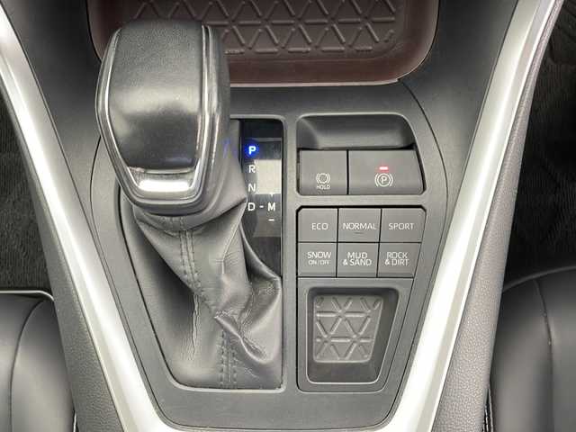 トヨタ ＲＡＶ４ G 長野県 2021(令3)年 1.8万km ホワイトパールクリスタルシャイン ４WD/純正SDナビ（型番：NSZT-Y68T）/（フルセグTV＆CD＆BL＆SD＆FM/AM）/バックカメラ/トヨタセーフティーセンス/LTA/PCS/BSM/RCTA/PKSB/RSA/レーダークルーズコントロール/クリアランスソナー/オートマチックハイビーム /D席パワーシート /前席シートヒーター/D席メモリーシート/デジタルインナーミラー /ステアリングヒーター/パワーバックドア/ETC/ドライブレコーダー（前後）/LEDヘッドライト/オートライト/純正ドアバイザー/18インチアルミホイール/純正マット/スマートキー/スペアキー/プッシュスタート