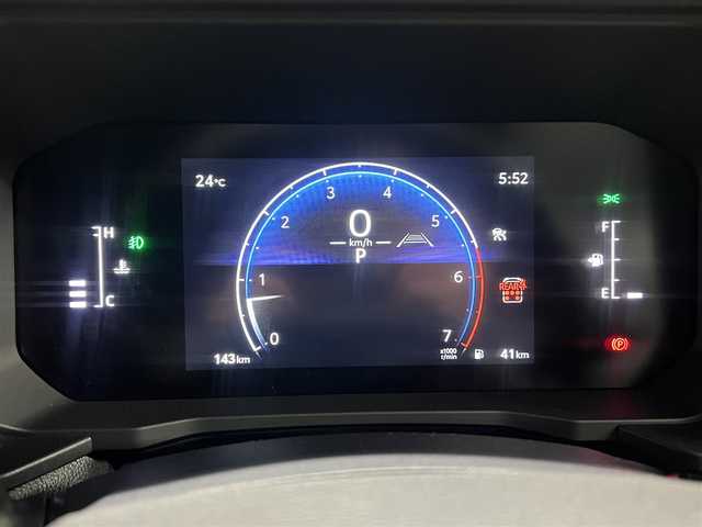トヨタ ランドクルーザー ２５０ VX 栃木県 2024(令6)年 0.1万km プラチナホワイトパールマイカ ワンオーナー/衝突軽減システム/４WD/LEDヘッドライト/純正メモリナビ/フルセグ/全方位カメラ/パノラミックビューモニター機能/トヨタ純正18インチアルミ（冬タイヤ装着）/スマートキー/本革レザーシート/運転席パワーシート/前席シートヒーター/エアシート/デジタルインナーミラー(ドライブレコーダー一体型)/プッシュスタート/レーダークルーズコントロール追従走行有/LTA（レーントレーシングアシスト）/コーナーセンサー/オートマチックハイビーム/電動パーキングブレーキ/ブレーキホールド機能/MTモード付AT/ステアリングスイッチ/ステアリングヒーター/サンルーフ/ブラインドスポットモニター/ETC2.0/電動リアゲート/センターデフロック/ヘッドライトウォッシャー/ルーフレール/純正フロアマット/純正ドアバイザー/オートライト/ダブルオートエアコン/パワーステアリング/パワーウィンドウ/ヘッドライトレベライザー/横滑り防止/盗難防止装置/寒冷地仕様/電動格納ウィンカーミラー/保証書/記録簿/スペアキー1本有