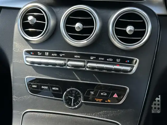 メルセデス・ベンツ Ｃ２２０ｄ ステーションワゴン アバンギャルドAMGライン 茨城県 2018(平30)年 4.2万km ダイヤモンドホワイト 後期型 /RSP /ACC /黒革 /シートヒーター /ナビ /TV/BT/CarPlay /LED /レーンキープアシスト /ブラインドスポットアシスト /パワーテールゲート /M付パワーシート /パドルシフト /ETC2.0 /キーレスゴー /ドラレコ /純正18インチAW /ルーフレール /禁煙車