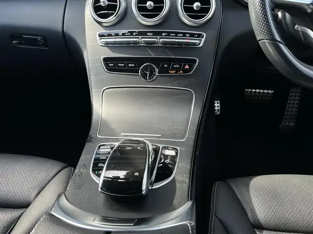 メルセデス・ベンツ Ｃ２２０ｄ ステーションワゴン アバンギャルドAMGライン 茨城県 2018(平30)年 4.2万km ダイヤモンドホワイト 後期型 /RSP /ACC /黒革 /シートヒーター /ナビ /TV/BT/CarPlay /LED /レーンキープアシスト /ブラインドスポットアシスト /パワーテールゲート /M付パワーシート /パドルシフト /ETC2.0 /キーレスゴー /ドラレコ /純正18インチAW /ルーフレール /禁煙車