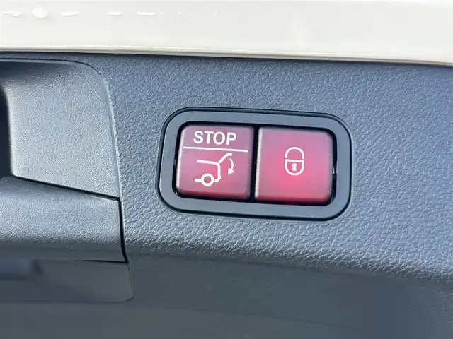 メルセデス・ベンツ Ｃ２２０ｄ ステーションワゴン アバンギャルドAMGライン 茨城県 2018(平30)年 4.2万km ダイヤモンドホワイト 後期型 /RSP /ACC /黒革 /シートヒーター /ナビ /TV/BT/CarPlay /LED /レーンキープアシスト /ブラインドスポットアシスト /パワーテールゲート /M付パワーシート /パドルシフト /ETC2.0 /キーレスゴー /ドラレコ /純正18インチAW /ルーフレール /禁煙車