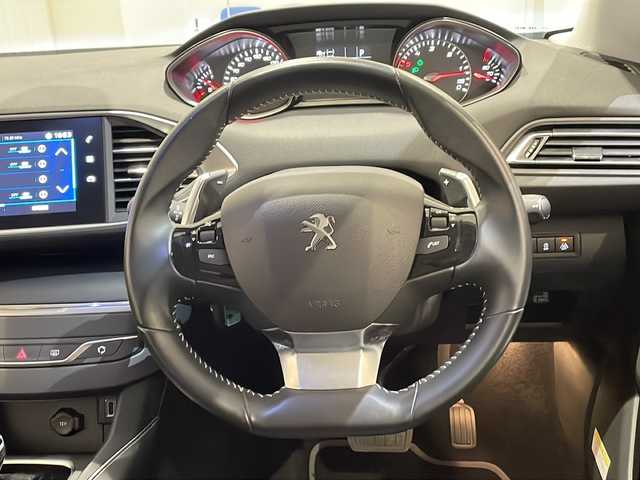 プジョー ３０８ GT ブルーHDi 新潟県 2020(令2)年 4.7万km ネイクルホワイト ワンオーナー/フルLEDヘッドライト/インテリジェントハイビーム/ワイドバックアイカメラ/アクティブクルーズコントロール/フロント＆バックソナー/レーンキープアシスト/7インチタッチスクリーン/・Bluetooth/・AppleCarPlay/・AndroidAuto/ETC/保証書/取扱説明書/スペアキー