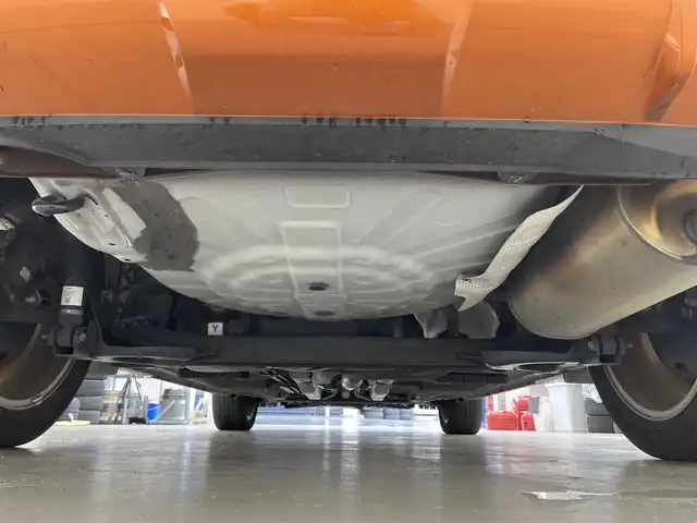 日産 キックス X ツートーンインテリアED 滋賀県 2020(令2)年 4.8万km プレミアムコロナオレンジ 純正9インチナビ/【Bluetooth/CD/DVD/フルセグTV】/全方位カメラ/プロパイロット/レーンキープアシスト/LEDヘッドライト/オートライト/電動パーキングブレーキ/ビルトインETC/D/Nシートヒーター/ステアリングヒーター/デジタルインナーミラー/前方ドライブレコーダー/プッシュスタート/スマートキー/ステアリングリモコン