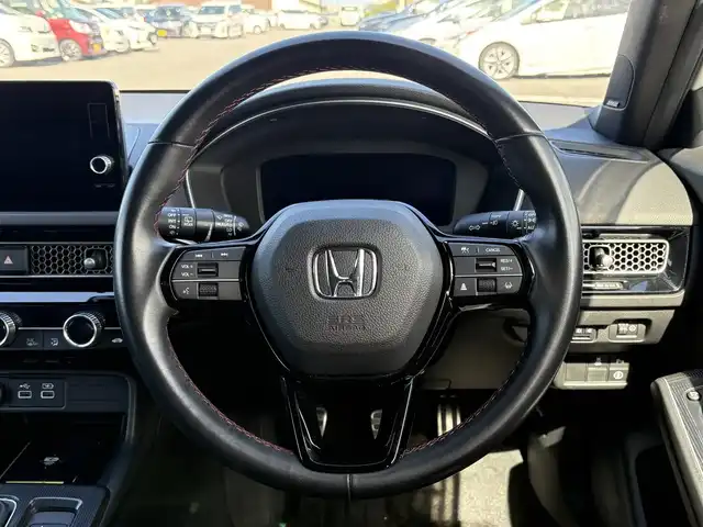 ホンダ シビック EX 大分県 2021(令3)年 5.5万km プラチナホワイトパール ・ナビ(BT/USB/apple)/・純正リアスポイラー/・無限マフラー/・BOSE/・バックカメラ/・フルセグテレビ/・ホンダセンシング/・ブラインドスポットモニター/・コーナーセンサー/・レーダークルーズコントロール/・パワーシート/・シートヒーター/・ETC 2.0/・ブレーキホールド/・置くだけ充電/・ドライブレコーダー/・スマートキー/・プッシュスタート