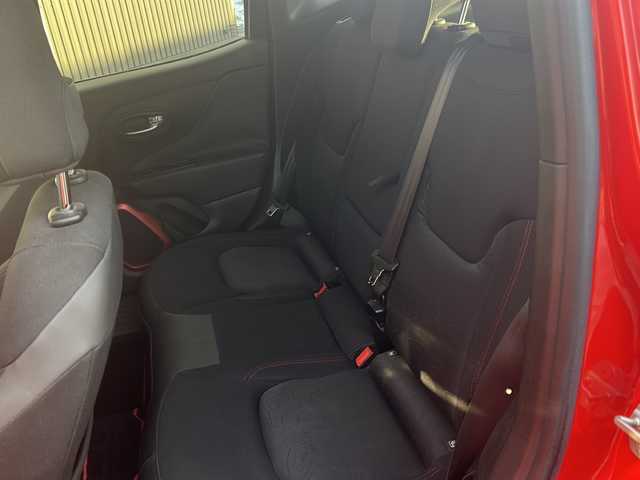 クライスラー・ジープ ジープ レネゲード トレイルホーク 青森県 2015(平27)年 17.5万km 赤 Carrozzeria製ポータブルメモリーナビ（AVIC-MRP600）/１７インチ純正AW付サマータイヤ積載/４WD/革巻きステアリング/ワンセグテレビ/バックカメラ/後方コーナーセンサー/ABS/横滑り防止装置/ダウンヒルアシストコントロール/車線逸脱防止/オートライト/純正フロアマット/MTモード付AT/クルーズコントロール/ETC/ダブルエアバッグ/ルーフレール