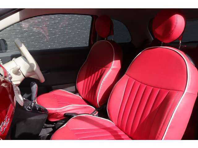 フィアット ５００ 1．2 ポップ 大分県 2019(平31)年 5.4万km パソドプレレッド 保証書　/取扱説明書　/純正ディスプレイオーディオ　/ＡｐｐｌｅＣａｒＰｌａｙ　/Ｂｌｕｅｔｏｏｔｈ　/ＵＳＢ　/赤革シートカバー　/ハロゲンライト　/リアフォグ　/社外フロアマット　/ＥＴＣ　