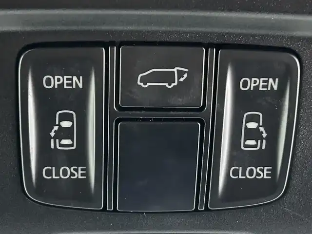 トヨタ アルファード S Cパッケージ 道央・札幌 2016(平28)年 7.1万km ラグジュアリーホワイトパールクリスタルシャインガラスフレーク ・４WD/・寒冷地仕様/・モデリスタエアロ/・モデリスタグリル/・純正SDナビ/　CD／DVD／Bluetooth／フルセグ/・純正フリップダウンモニター/・純正ビルトインETC/・社外前後ドライブレコーダー/・純正エンジンスターター/・両側パワースライドドア/・電動リアゲート/・クルーズコントロール/・アイドリングストップ/・横滑り防止装置/・ステアリングヒーター/・前後コーナーセンサー/・オートブレーキホールド/・パワーシート/・運転席シートメモリー/・自動防眩ミラー/・LEDヘッドライト/・フォグライト/・スマートキー/・プッシュスタート