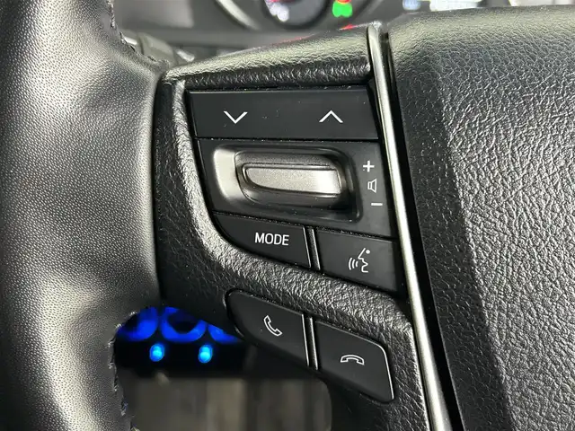 トヨタ アルファード S Cパッケージ 道央・札幌 2016(平28)年 7.1万km ラグジュアリーホワイトパールクリスタルシャインガラスフレーク ・４WD/・寒冷地仕様/・モデリスタエアロ/・モデリスタグリル/・純正SDナビ/　CD／DVD／Bluetooth／フルセグ/・純正フリップダウンモニター/・純正ビルトインETC/・社外前後ドライブレコーダー/・純正エンジンスターター/・両側パワースライドドア/・電動リアゲート/・クルーズコントロール/・アイドリングストップ/・横滑り防止装置/・ステアリングヒーター/・前後コーナーセンサー/・オートブレーキホールド/・パワーシート/・運転席シートメモリー/・自動防眩ミラー/・LEDヘッドライト/・フォグライト/・スマートキー/・プッシュスタート