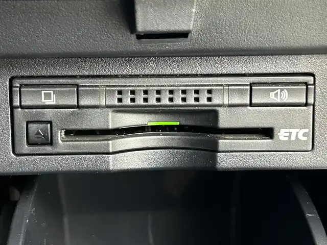 トヨタ アルファード S Cパッケージ 道央・札幌 2016(平28)年 7.1万km ラグジュアリーホワイトパールクリスタルシャインガラスフレーク ・４WD/・寒冷地仕様/・モデリスタエアロ/・モデリスタグリル/・純正SDナビ/　CD／DVD／Bluetooth／フルセグ/・純正フリップダウンモニター/・純正ビルトインETC/・社外前後ドライブレコーダー/・純正エンジンスターター/・両側パワースライドドア/・電動リアゲート/・クルーズコントロール/・アイドリングストップ/・横滑り防止装置/・ステアリングヒーター/・前後コーナーセンサー/・オートブレーキホールド/・パワーシート/・運転席シートメモリー/・自動防眩ミラー/・LEDヘッドライト/・フォグライト/・スマートキー/・プッシュスタート