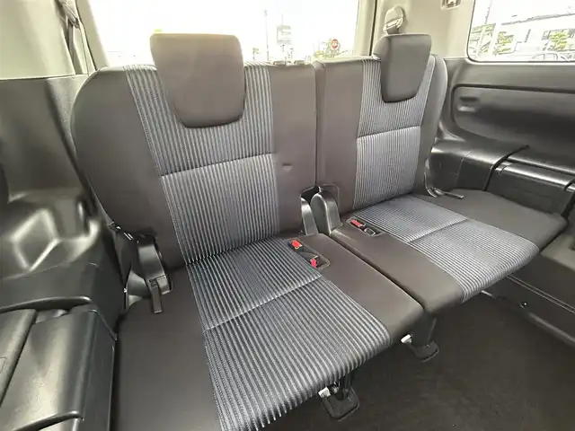 トヨタ ヴォクシー ZS 煌 岡山県 2016(平28)年 5.6万km ホワイトパールクリスタルシャイン 純正ＳＤナビ/フルセグＴＶ/CD／DVD／SD再生/Bluetooth接続/バックカメラ/ETC/両側パワースライドドア/レーンキープアシスト/衝突軽減ブレーキ/オートハイビーム/前後ドライブレコーダー/アイドリングストップ/コーナーセンサー/電動格納ウインカーミラー/プッシュスタート/ドアバイザー/ISOFIX/LEDヘッドライト
