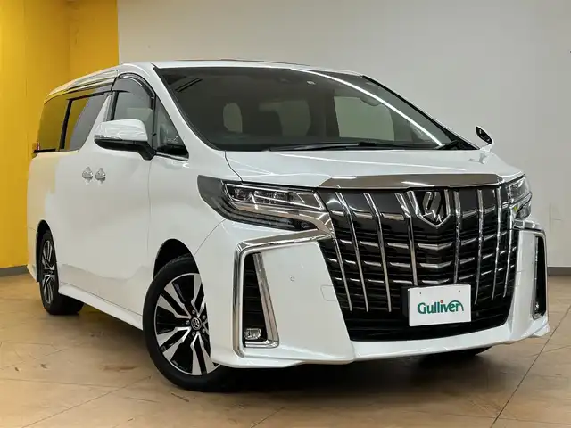 トヨタ アルファード S Cパッケージ 群馬県 2022(令4)年 4.8万km ホワイトパールクリスタルシャイン トヨタセーフティセンス/・プリクラッシュセーフティ/・レーントレーシングアシスト/・ロードサインアシスト/・オートマチックハイビーム/・レーダークルーズコントロール/・リアクロストラフィックアラート/・パーキングサポートブレーキ/・ブラインドスポットモニター/・クリアランスソナー/サンルーフ/純正12.1インチフリップダウンモニター /三眼LEDヘッドライト/パワーバックドア/純正9インチディスプレイオーディオ/・フルセグTV/・CD/DVDデッキ/・BT/USB/AM.FM/・Applecarplay/Androidauto/バックカメラ/ビルトイン2.0ETC/両側電動スライドドア/ステアリングヒーター/ウッドコンビハンドル/ステアリングスイッチ/D席メモリ付パワーシート/D/N席シートヒーター/D/N席エアーシート/レザーシート/AC100Vコンセント/USBポート/電動パーキングブレーキ/オートホールド/スマートキー×2/プッシュスタート/フォグランプ/オートライト/純正18インチAW/フロアマット/純正ドアバイザー/横滑り防止システム/電動格納ウィンカーミラー