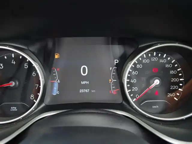 クライスラー・ジープ ジープ コンパス ロンジチュード 埼玉県 2018(平30)年 2.4万km 茶 オートクルーズコントロール /ルームミラー内臓バックカメラ /パークディスタンスコントロール /U-connectナビ /CarPlay /Bluetooth /フルセグTV /ETC /横滑り防止装置 /アイドリングストップシステム /純正フロアマット