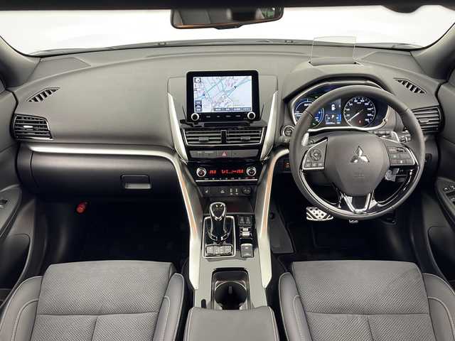 三菱 エクリプス クロス ＰＨＥＶ P 秋田県 2024(令6)年 0.3万km ホワイトダイヤモンド 4WD/サンルーフ/純正ナビ/（AM/FM/BT/TV）/全方位カメラ/前後ドライブレコーダー/前後コーナーセンサー/電動パーキングブレーキ/オートホールド/ハーフレザーシート/全席シートヒーター/ステアリングヒーター/パワーバックドア/AC1500W/パドルシフト/マイパイロット/衝突被害軽減ブレーキ/レーンキープアシスト/レーダークルーズコントロール/ETC/純正18インチアルミホイール