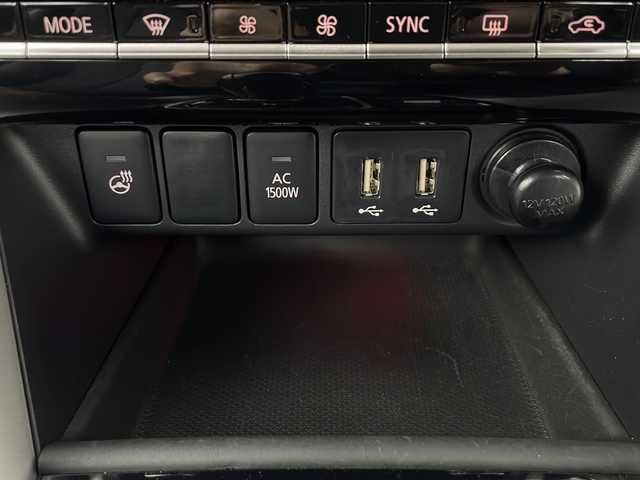 三菱 エクリプス クロス ＰＨＥＶ P 秋田県 2024(令6)年 0.3万km ホワイトダイヤモンド 4WD/サンルーフ/純正ナビ/（AM/FM/BT/TV）/全方位カメラ/前後ドライブレコーダー/前後コーナーセンサー/電動パーキングブレーキ/オートホールド/ハーフレザーシート/全席シートヒーター/ステアリングヒーター/パワーバックドア/AC1500W/パドルシフト/マイパイロット/衝突被害軽減ブレーキ/レーンキープアシスト/レーダークルーズコントロール/ETC/純正18インチアルミホイール