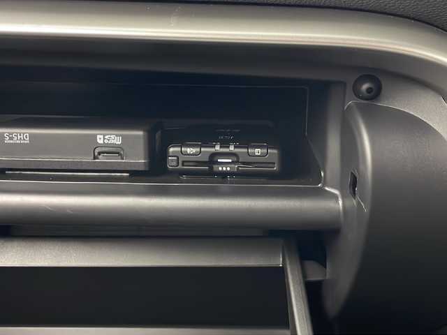 三菱 エクリプス クロス ＰＨＥＶ P 秋田県 2024(令6)年 0.3万km ホワイトダイヤモンド 4WD/サンルーフ/純正ナビ/（AM/FM/BT/TV）/全方位カメラ/前後ドライブレコーダー/前後コーナーセンサー/電動パーキングブレーキ/オートホールド/ハーフレザーシート/全席シートヒーター/ステアリングヒーター/パワーバックドア/AC1500W/パドルシフト/マイパイロット/衝突被害軽減ブレーキ/レーンキープアシスト/レーダークルーズコントロール/ETC/純正18インチアルミホイール