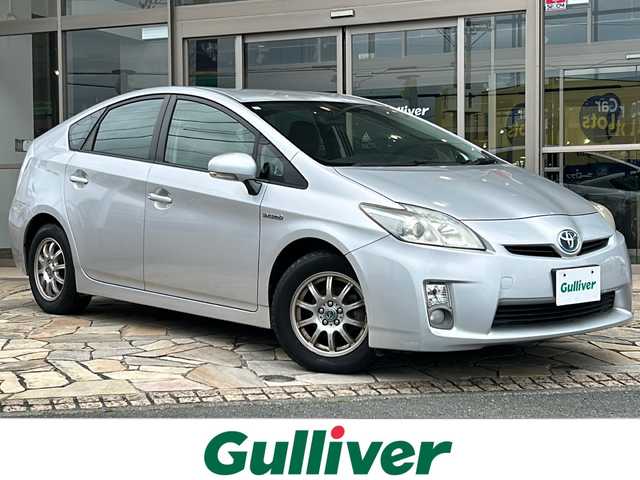 トヨタ プリウス S 静岡県 2010(平22)年 8万km シルバーM 社外ナビ/・Bluetooth/・DVD/・フルセグTV/主要装備/・バックカメラ/・ETC/・プッシュスタート/・オートライト/・横滑り防止/・社外アルミホイール/・パワーウィンドウ/・パワーステアリング