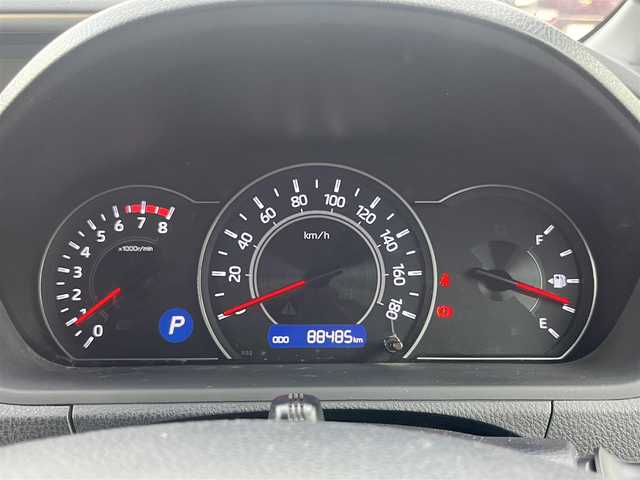 トヨタ ヴォクシー ZS 煌 徳島県 2018(平30)年 8.9万km ホワイトパールクリスタルシャイン ワンオーナー/純正ナビ/Bluetooth/バックカメラ/フリップダウンモニター/両側パワースライドドア/セーフティセンス/・プリクラッシュセーフティシステム/・レーンディパーチャーアラート/・オートマチックハイビーム/・先行車発進告知機能/クルーズコントロール/LEDヘッドライト/純正16インチAW/純正ビルトインETC2.0/革巻きステアリングホイール/左右独立温度調整オートエアコン/リアオートエアコン/サンシェード/横滑り防止装置/盗難防止装置/スマートエントリー/プッシュスタートシステム/純正フロアマット/登録時走行距離：88485km