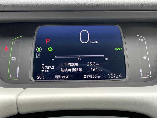 ホンダ フィット e:HEVホーム 群馬県 2022(令4)年 1.8万km プレミアムサンライトホワイトパール 純正９インチナビ　/バックカメラ　/フルセグＴＶ・Ｂｌｕｅｔｏｏｔｈ　　/衝突軽減ブレーキ　/コーナーセンサー　/クルーズコントロール　/電動パーキング　/ＬＥＤライト　/前後純正ドライブレコーダー　/前席シートヒーター　/ＥＴＣ