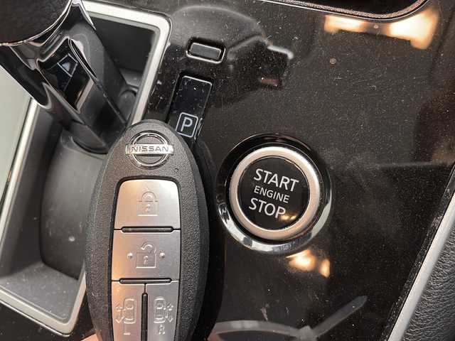 日産 セレナ ハイウェイスター 愛知県 2020(令2)年 7.8万km マルーンレッド 2トーン 衝突軽減システム/純正10型ナビ/全方位カメラ/両側パワースライドドア/クルーズコントロール/フルセグ/CD DVD/Bluetooth/バックカメラ/イージーオープン機能/コーナーセンサー/アルミホイール/ブラインドスポットモニター/LEDヘッドライト/リアオートエアコン/ドライブレコーダー/ETC/ステアリングスイッチ/スマートキー/プッシュスタート