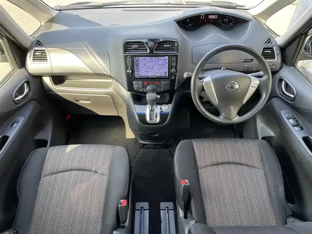 日産 セレナ HWS S HV Vセレ +Sefty Aセーフ 滋賀県 2015(平27)年 8.9万km ダイヤモンドブラック 純正9インチナビ/(CD/DVD/フルセグ/Bluetooth)/アラウンドビューモニター/フリップダウンモニター/両側電動/アイドリングストップ/ETC/LEDヘッドライト/オートライト