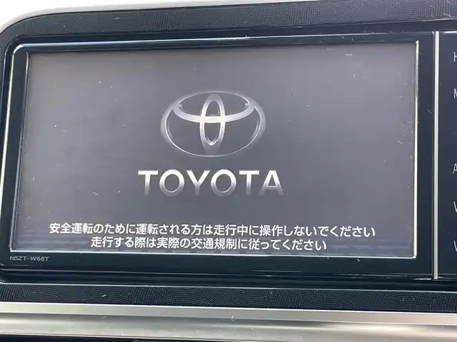 トヨタ シエンタ ハイブリッド G クエロ 大阪府 2020(令2)年 6万km ホワイトパールクリスタルシャイン クルーズコントロール /バックカメラ/ 純正ナビ /両側電動パワースライドドア　/Bluetooth　/フルセグテレビ　/メモリーナビ　/CD/DVD再生機能あり/ETC2.0　/純正フロアマット　/ハーフレザーシート　/レーンアシスト　/LEDヘッドライト