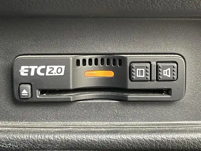 ホンダ オデッセイ ハイブリッド e:HEVアブソルート EX 岡山県 2020(令2)年 7万km プラチナホワイトパール 純正１０インチナビ/【Bluetooth/CD/USB/TV/DVD】　/純正１１．６インチフリップダウンモニター　/両側電動スライド　/アラウンドビューモニター　/レーダークルーズコントロール　/１００Ｖ電源　/ビルトインＥＴＣ２．０　/シートヒーター　/ＬＥＤヘッドライト/踏み間違い防止/オートブレーキホールド/BSM/ISOFIX/リアサーキュレーター/ステアリングスイッチ/チルトステアリング/シートリフター/ウィンカーミラー