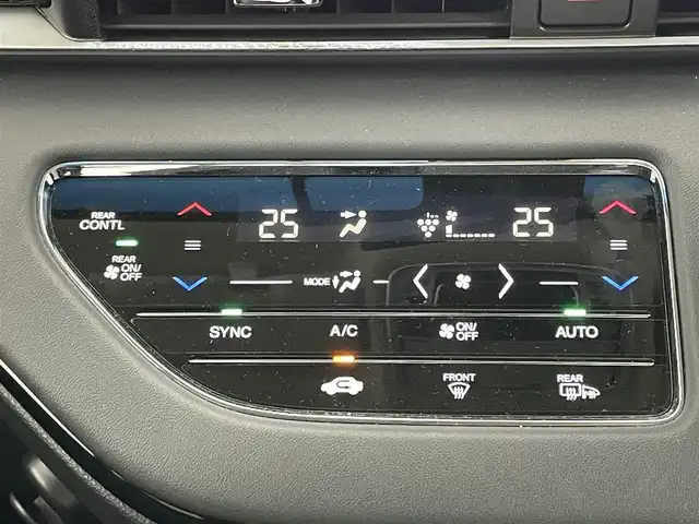 ホンダ オデッセイ ハイブリッド e:HEVアブソルート EX 岡山県 2020(令2)年 7万km プラチナホワイトパール 純正１０インチナビ/【Bluetooth/CD/USB/TV/DVD】　/純正１１．６インチフリップダウンモニター　/両側電動スライド　/アラウンドビューモニター　/レーダークルーズコントロール　/１００Ｖ電源　/ビルトインＥＴＣ２．０　/シートヒーター　/ＬＥＤヘッドライト/踏み間違い防止/オートブレーキホールド/BSM/ISOFIX/リアサーキュレーター/ステアリングスイッチ/チルトステアリング/シートリフター/ウィンカーミラー