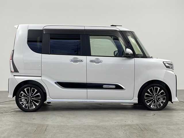 ダイハツ タント カスタム RS 愛知県 2023(令5)年 0.6万km シャイニングホワイトパール /純正10インチメモリーナビ//CD/DVD/BT/USB//フルセグTV//バックカメラ//両側パワースライドドア//ＬＥＤオートライト//前席シートヒーター//ハーフレザーシート//スマートキー//衝突軽減ブレーキ//クリアランスソナー//アイドリングストップ//純正15インチＡＷ//横滑り防止//オートリトラクタブルウィンカー//フロアマット//革巻きステア//ステアスイッチ//ロールサンシェード//オートホールド//保証書//取説//スペアスマートキー
