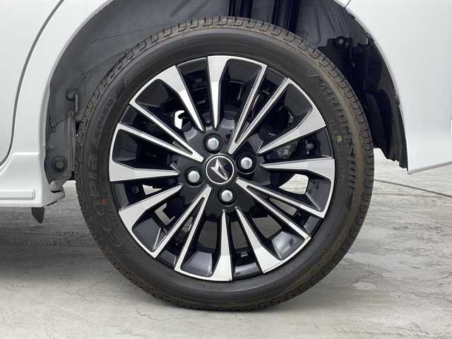 ダイハツ タント カスタム RS 愛知県 2023(令5)年 0.6万km シャイニングホワイトパール /純正10インチメモリーナビ//CD/DVD/BT/USB//フルセグTV//バックカメラ//両側パワースライドドア//ＬＥＤオートライト//前席シートヒーター//ハーフレザーシート//スマートキー//衝突軽減ブレーキ//クリアランスソナー//アイドリングストップ//純正15インチＡＷ//横滑り防止//オートリトラクタブルウィンカー//フロアマット//革巻きステア//ステアスイッチ//ロールサンシェード//オートホールド//保証書//取説//スペアスマートキー