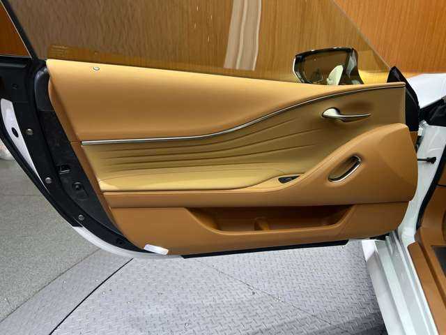 レクサス ＬＣ 500 コンバーチブル 千葉県 2020(令2)年 4万km ホワイトノーヴァガラスフレーク ACC　/オーカー革シート　/ナビ　/TV　/Bカメラ　/Bluetooth接続　/シートH　/ベンチレーション　/純正OP21インチAW　/3眼LEDライト　/ネックヒーター/衝突軽減B　/LKA　/BSM　/オートハイビーム　/ETC　/ドラレコ
