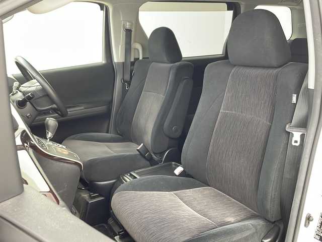 トヨタ ヴェルファイア 2．4Z 兵庫県 2012(平24)年 10.6万km ホワイトパールクリスタルシャイン ・純正ナビ/CD/DVD/MSV/BT/TV/・バックカメラ/・前方ドライブレコーダー/・左右独立エアコン/・MTモード付AT/・ビルトインETC/・革巻ステアリング/・ステアリングスイッチ/・nanoe/・クリアランスソナー/・両側パワースライドドア/・トランクイージークローザー/・オールオートパワーウィンドウ/・横滑り防止装置/・ウインカーミラー/・プッシュスタート/・後席エアコン/・HIDヘッドライト/・フォグランプ/・電動格納ミラー/・スマートキー/・スペアキー/・純正フロアマット/・純正アルミホイール/・取扱説明書/・保証書