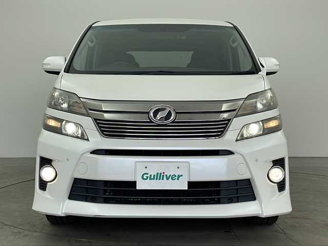 トヨタ ヴェルファイア 2．4Z 兵庫県 2012(平24)年 10.6万km ホワイトパールクリスタルシャイン ・純正ナビ/CD/DVD/MSV/BT/TV/・バックカメラ/・前方ドライブレコーダー/・左右独立エアコン/・MTモード付AT/・ビルトインETC/・革巻ステアリング/・ステアリングスイッチ/・nanoe/・クリアランスソナー/・両側パワースライドドア/・トランクイージークローザー/・オールオートパワーウィンドウ/・横滑り防止装置/・ウインカーミラー/・プッシュスタート/・後席エアコン/・HIDヘッドライト/・フォグランプ/・電動格納ミラー/・スマートキー/・スペアキー/・純正フロアマット/・純正アルミホイール/・取扱説明書/・保証書