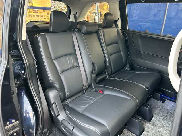 ホンダ オデッセイ アブソルート EX 長野県 2015(平27)年 13.8万km プレミアムヴィーナスブラックP (株)IDOMが運営する【じしゃロン長野店】の自社ローン対象車両になります。こちらは現金ご利用時の価格です。/自社ローンご希望の方は別途その旨お申付け下さい。/運転席、助手席シートヒーター/純正メーカーオプションナビ（ＤＶＤ，ＣＤ）　/ビルトインＥＴＣ/両側パワースライドドア/自ブレ/パドルシフト/クルーズコントロール/純正フリップダウンモニター/ドラレコ前のみ/プッシュスタート/ブラインドスポットモニター