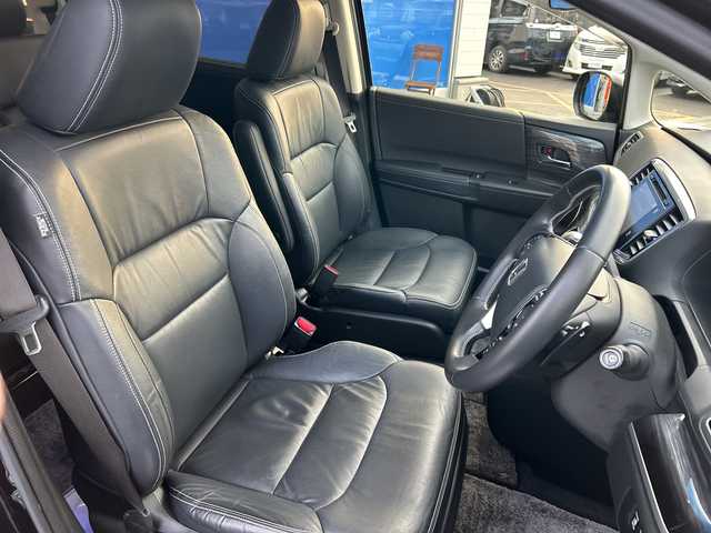 ホンダ オデッセイ アブソルート EX 長野県 2015(平27)年 13.8万km プレミアムヴィーナスブラックP (株)IDOMが運営する【じしゃロン長野店】の自社ローン対象車両になります。こちらは現金ご利用時の価格です。/自社ローンご希望の方は別途その旨お申付け下さい。/運転席、助手席シートヒーター/純正メーカーオプションナビ（ＤＶＤ，ＣＤ）　/ビルトインＥＴＣ/両側パワースライドドア/自ブレ/パドルシフト/クルーズコントロール/純正フリップダウンモニター/ドラレコ前のみ/プッシュスタート/ブラインドスポットモニター