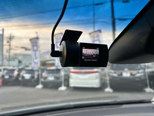 ホンダ オデッセイ アブソルート EX 長野県 2015(平27)年 13.8万km プレミアムヴィーナスブラックP (株)IDOMが運営する【じしゃロン長野店】の自社ローン対象車両になります。こちらは現金ご利用時の価格です。/自社ローンご希望の方は別途その旨お申付け下さい。/運転席、助手席シートヒーター/純正メーカーオプションナビ（ＤＶＤ，ＣＤ）　/ビルトインＥＴＣ/両側パワースライドドア/自ブレ/パドルシフト/クルーズコントロール/純正フリップダウンモニター/ドラレコ前のみ/プッシュスタート/ブラインドスポットモニター