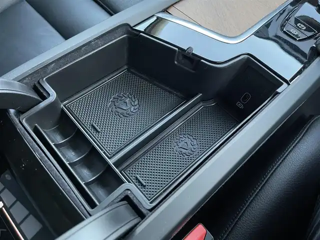 ボルボ ボルボ ＸＣ９０ プラスB5 AWD 山梨県 2022(令4)年 2.4万km シルバー Ｐサンルーフ　/Ｇｏｏｇｌｅナビ　/全周囲Ｃ　/カープレイ　/ＡＣＣ　/ＢＳＡ　/ＬＫＡ　/パイロットＡ　/黒革　/４Ｚシートヒーター　/Ｐシート　/ＬＥＤ　/ＡＨビーム　/デジタルインナーＭ　/Ｐバックドア　/保証書　/スペアＫ