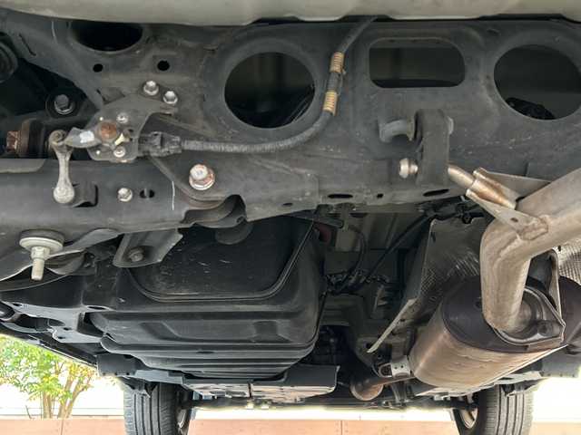 トヨタ ハリアー エレガンス 茨城県 2015(平27)年 5.7万km スパークリングブラックパールクリスタルシャイン 純正ナビ/-(SD/フルセグTV/BT/AM/FM）/禁煙車/バックカメラ/LEDヘッドライト/D席パワーシート/プッシュスタート/ハーフレザーシート/純正17アルミホイール/電動格納ミラー/アイドリングストップ/ETC/プッシュスタート