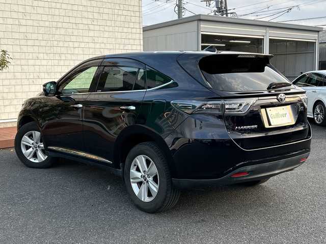 トヨタ ハリアー エレガンス 茨城県 2015(平27)年 5.7万km スパークリングブラックパールクリスタルシャイン 純正ナビ/-(SD/フルセグTV/BT/AM/FM）/禁煙車/バックカメラ/LEDヘッドライト/D席パワーシート/プッシュスタート/ハーフレザーシート/純正17アルミホイール/電動格納ミラー/アイドリングストップ/ETC/プッシュスタート