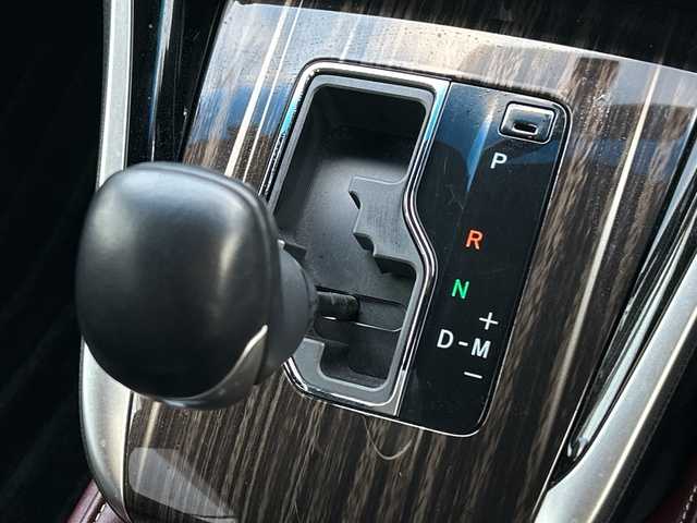 トヨタ ハリアー エレガンス 茨城県 2015(平27)年 5.7万km スパークリングブラックパールクリスタルシャイン 純正ナビ/-(SD/フルセグTV/BT/AM/FM）/禁煙車/バックカメラ/LEDヘッドライト/D席パワーシート/プッシュスタート/ハーフレザーシート/純正17アルミホイール/電動格納ミラー/アイドリングストップ/ETC/プッシュスタート