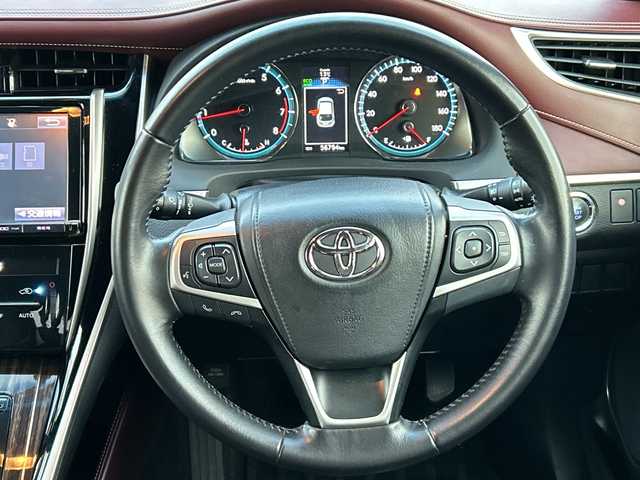 トヨタ ハリアー エレガンス 茨城県 2015(平27)年 5.7万km スパークリングブラックパールクリスタルシャイン 純正ナビ/-(SD/フルセグTV/BT/AM/FM）/禁煙車/バックカメラ/LEDヘッドライト/D席パワーシート/プッシュスタート/ハーフレザーシート/純正17アルミホイール/電動格納ミラー/アイドリングストップ/ETC/プッシュスタート