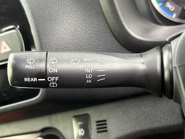 トヨタ ヴィッツ ハイブリッド F 奈良県 2017(平29)年 3.5万km ブラックマイカ SDナビ/AVIC-RW901/Bluetooth フルセグTV CD DVD iPod/バックカメラ/レーンキープアシスト/オートハイビーム/ドラレコ/ETC/スマートキー/純正フロアマット