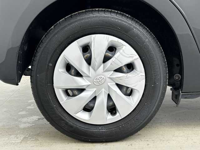 トヨタ ヴィッツ ハイブリッド F 奈良県 2017(平29)年 3.5万km ブラックマイカ SDナビ/AVIC-RW901/Bluetooth フルセグTV CD DVD iPod/バックカメラ/レーンキープアシスト/オートハイビーム/ドラレコ/ETC/スマートキー/純正フロアマット